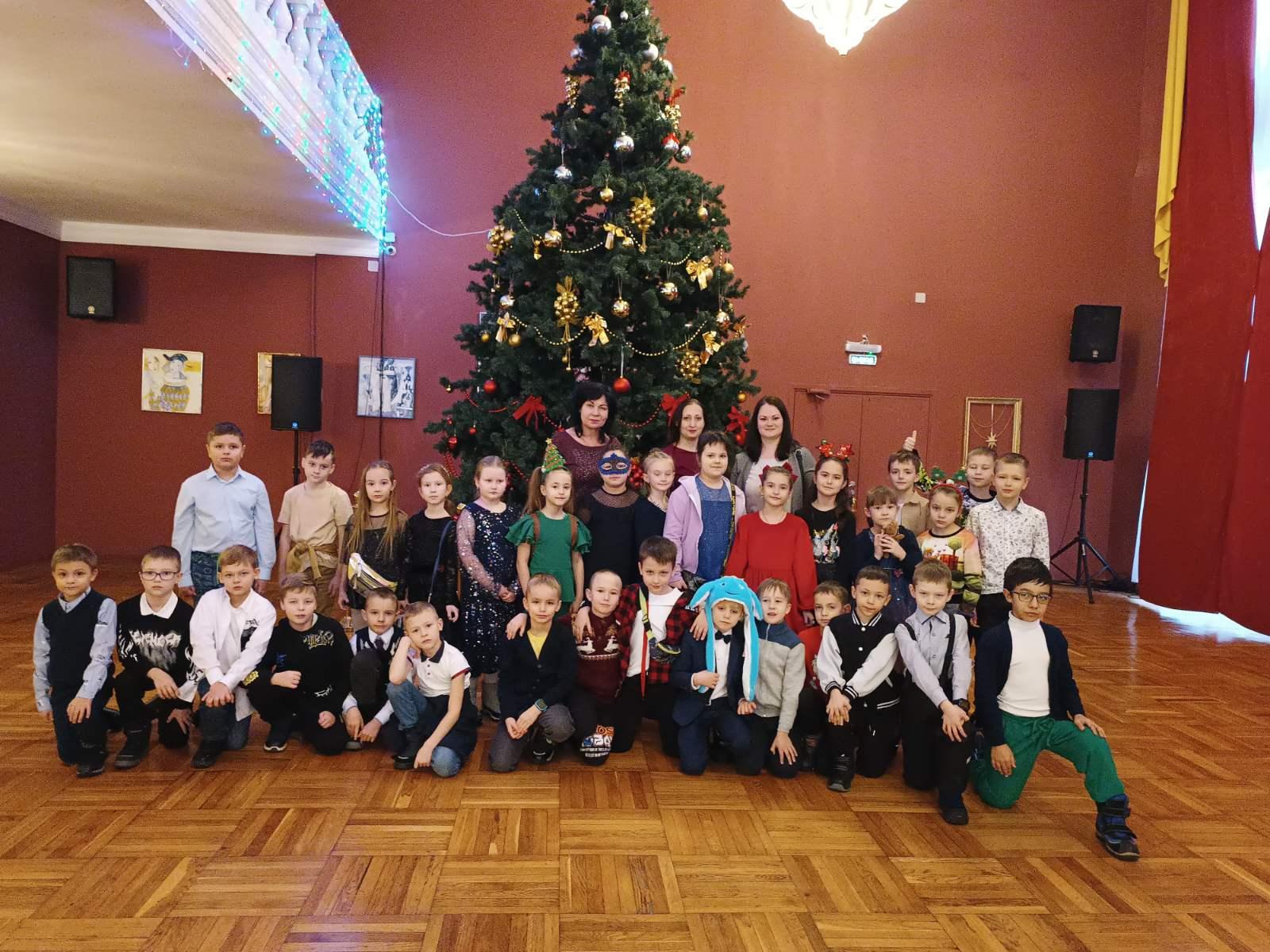 Поездка в Драматический театр..