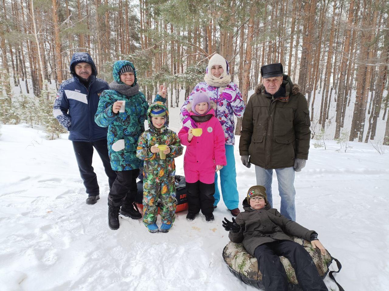 Прогулка в парк с родителями..