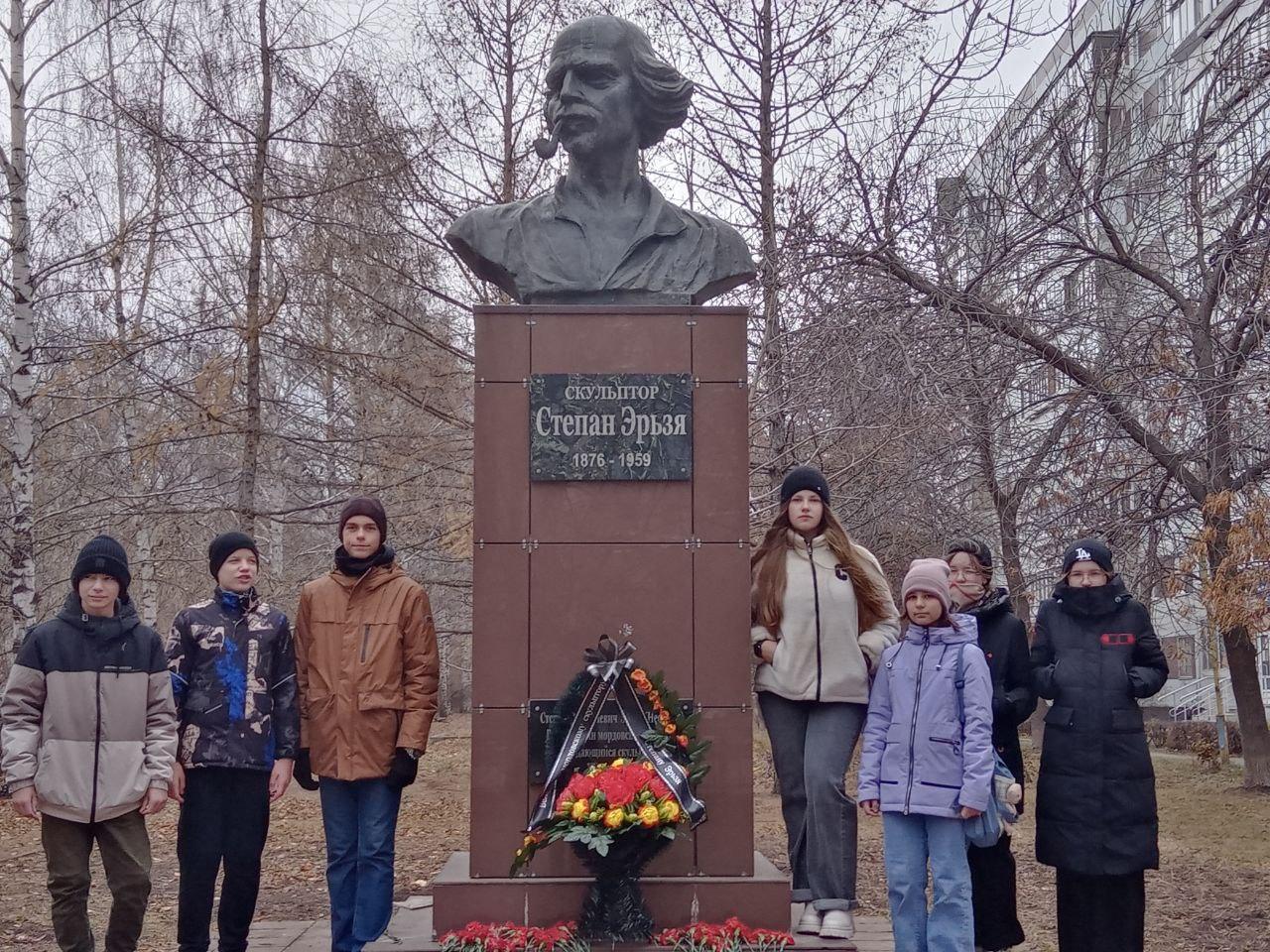 Маршрутом памяти..